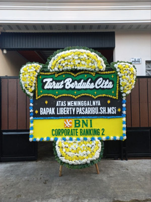 Papan Bunga Duka di Matan Hilir Utara