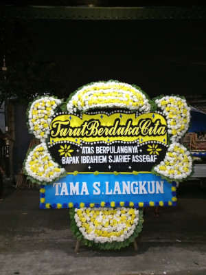 Papan Bunga Duka di Matan Hilir Utara